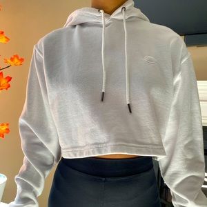 Super cute cropped Champion hoodie!